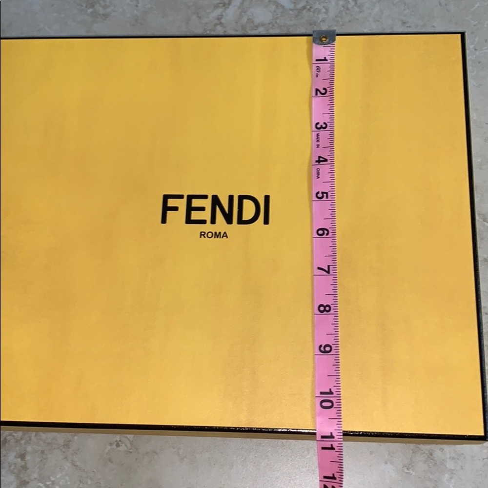 Fendi Box - Picture 3 of 5